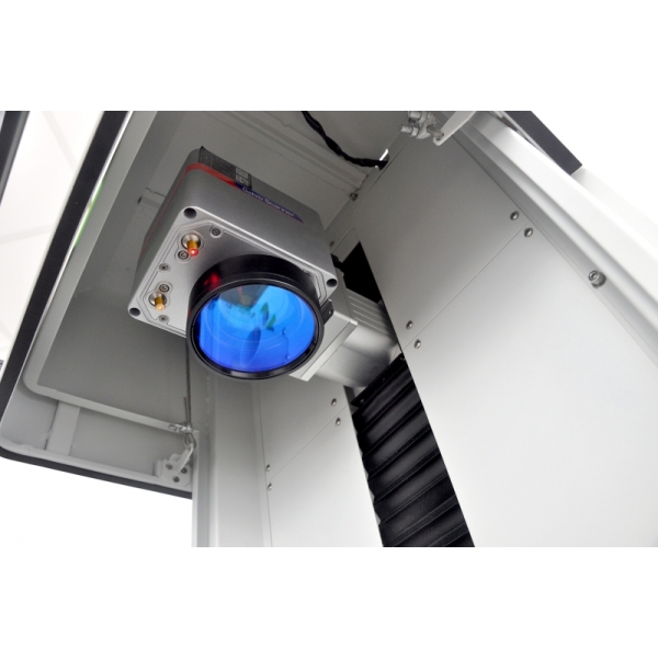 Značkovací laserový gravírovací stroj Fiber Laser s bezpečnostním krytem 30W RAYCUS 200x200 mm